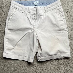 crown & ivy Cream Women’s Chino Bermuda Shorts